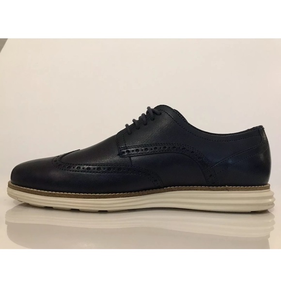 COLE HAAN ORIGINALGRAND WINGTIP OXFORD NAVY Men 10 - Picture 3 of 8